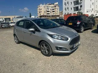 Продам Ford Fiesta 2014, автомат