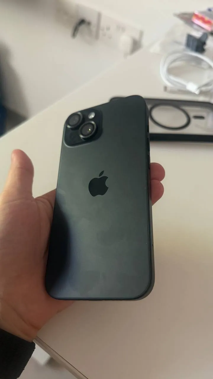 iPhone 15 128GB в идеальном состоянии