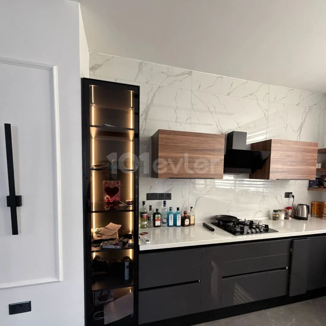 🏡 Girne Edremit Kiralık 3+1 Daire, Özel Havuzlu ve Lüks Yaşam £3,500