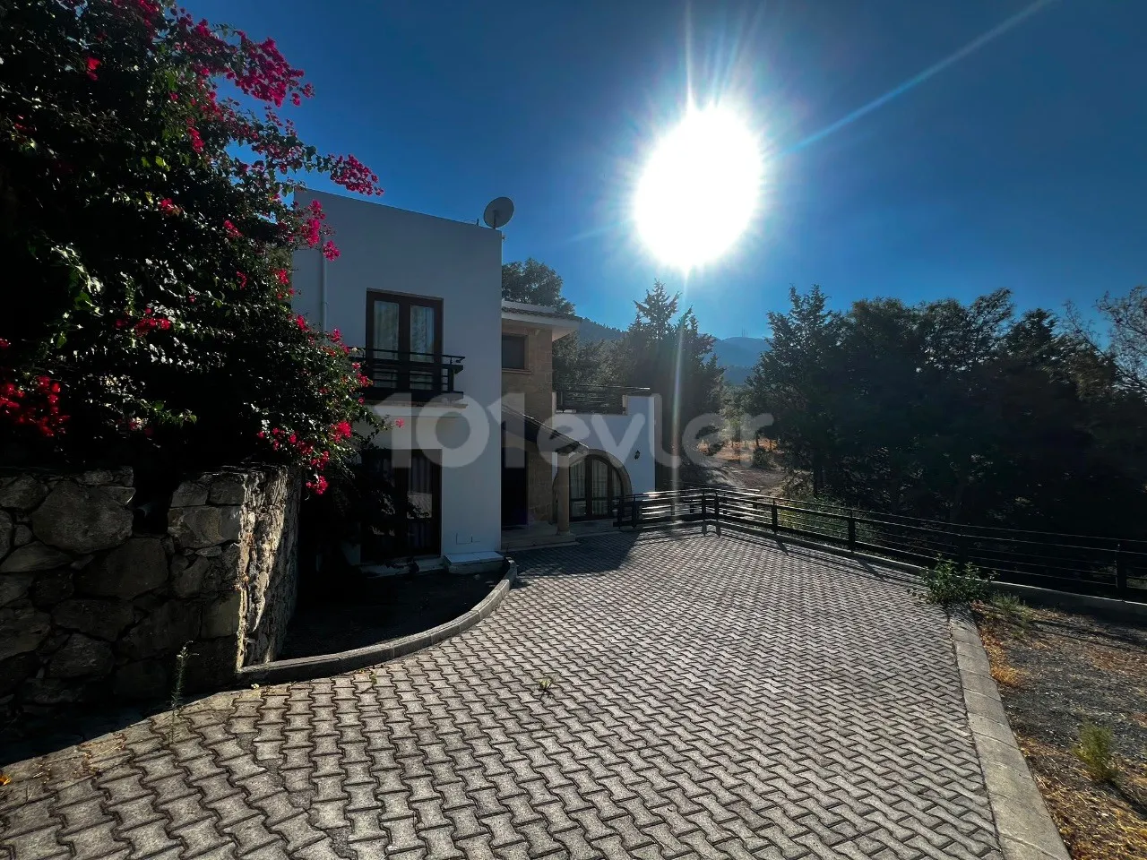 Alsancak İncesu’da Özel Havuzlu 3+1 Kiralık Villa £2,000