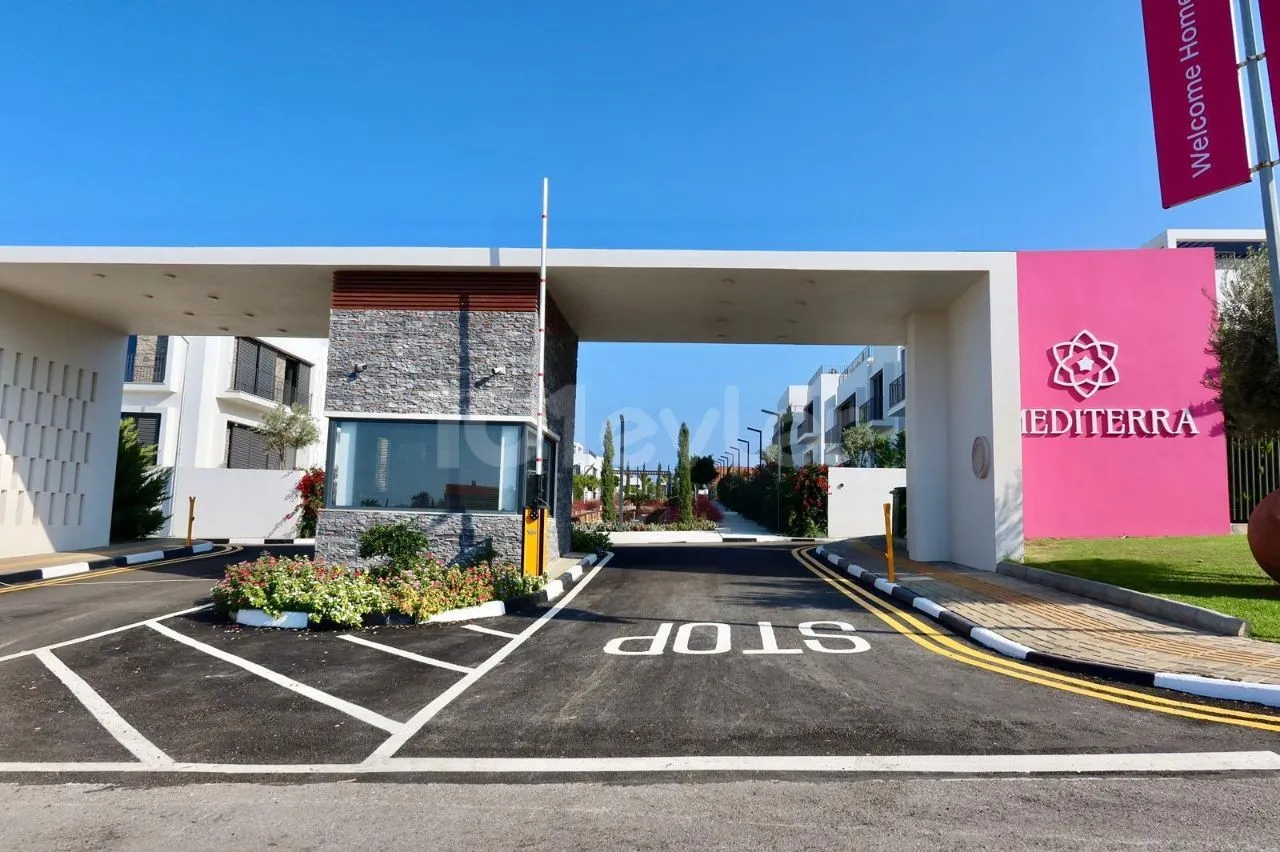 MEDİTERRA SİTESİ’NDE SAHİBİNDEN LÜKS EŞYALI 1+1 KİRALIK DAİRE – GİRNE, ALSANCAK £950