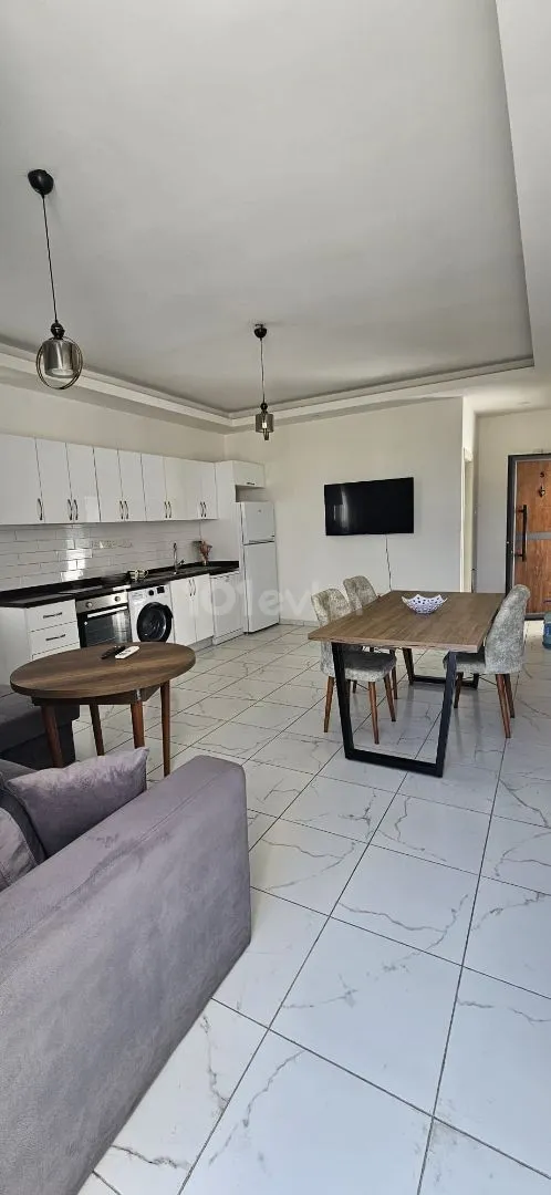 Girne Karaoğlanoğlunda kiralık ortak havuzlu 1+1 daire £650