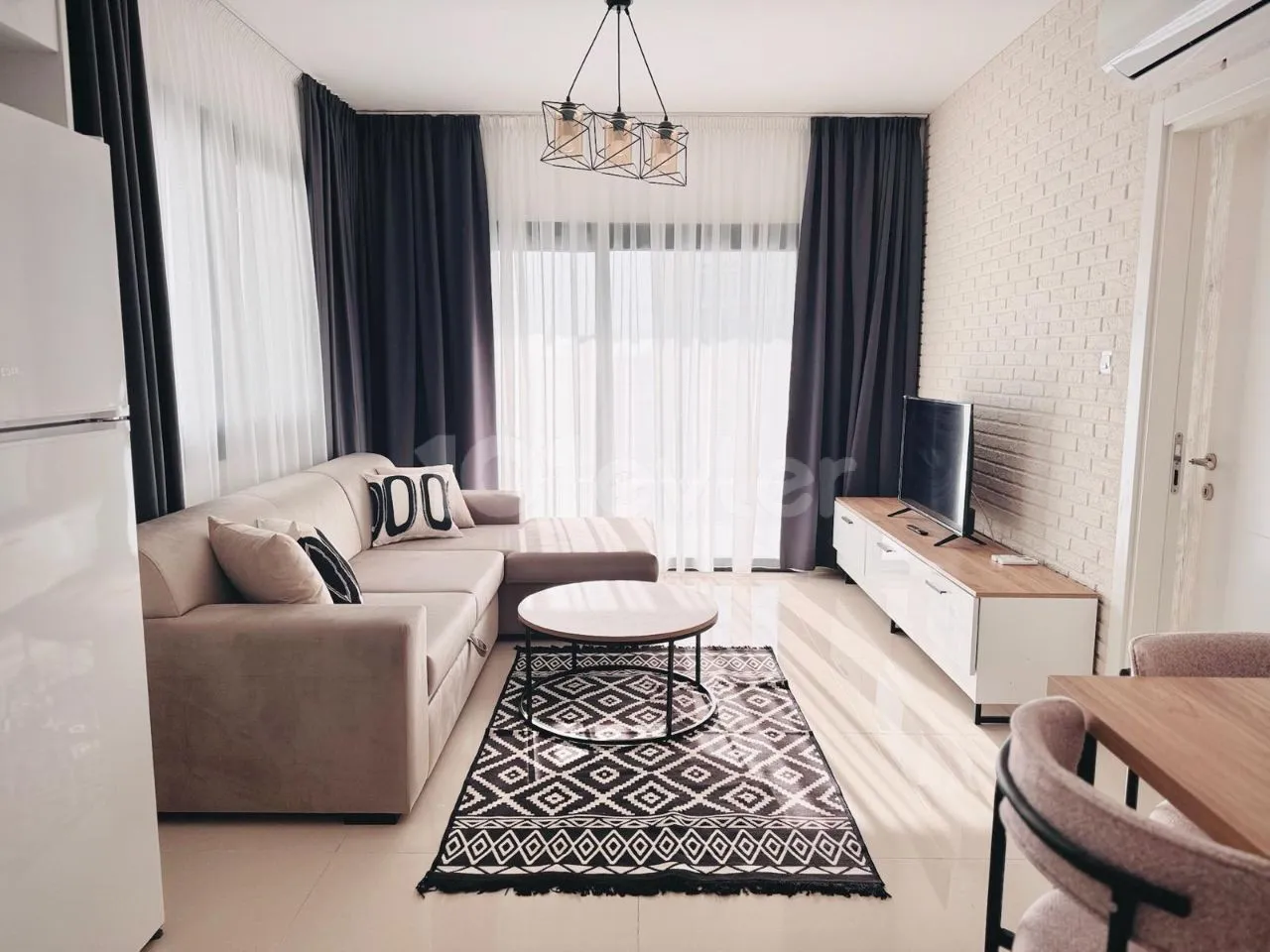CAESAR RESORT 2'de KİRALIK 1+1 FULL EŞYALI. AİDAT DAHİL AYLIK 550 GBP! £550