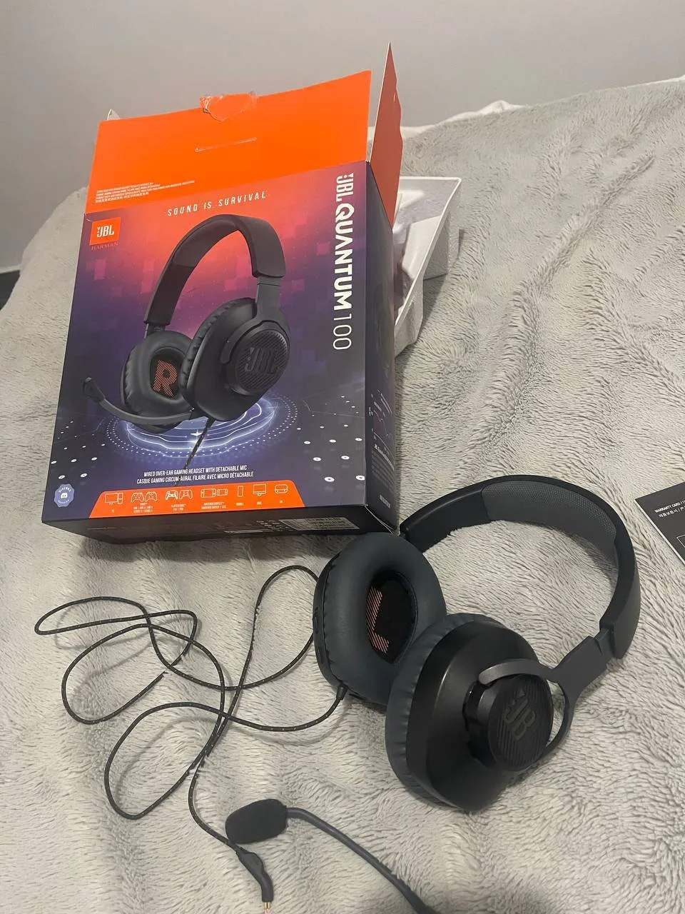 Наушники JBL Quantum 100